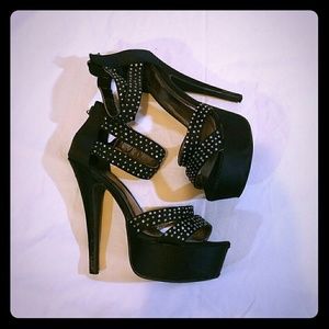 Mix no. 6 sexy black strappy platform stilettos
